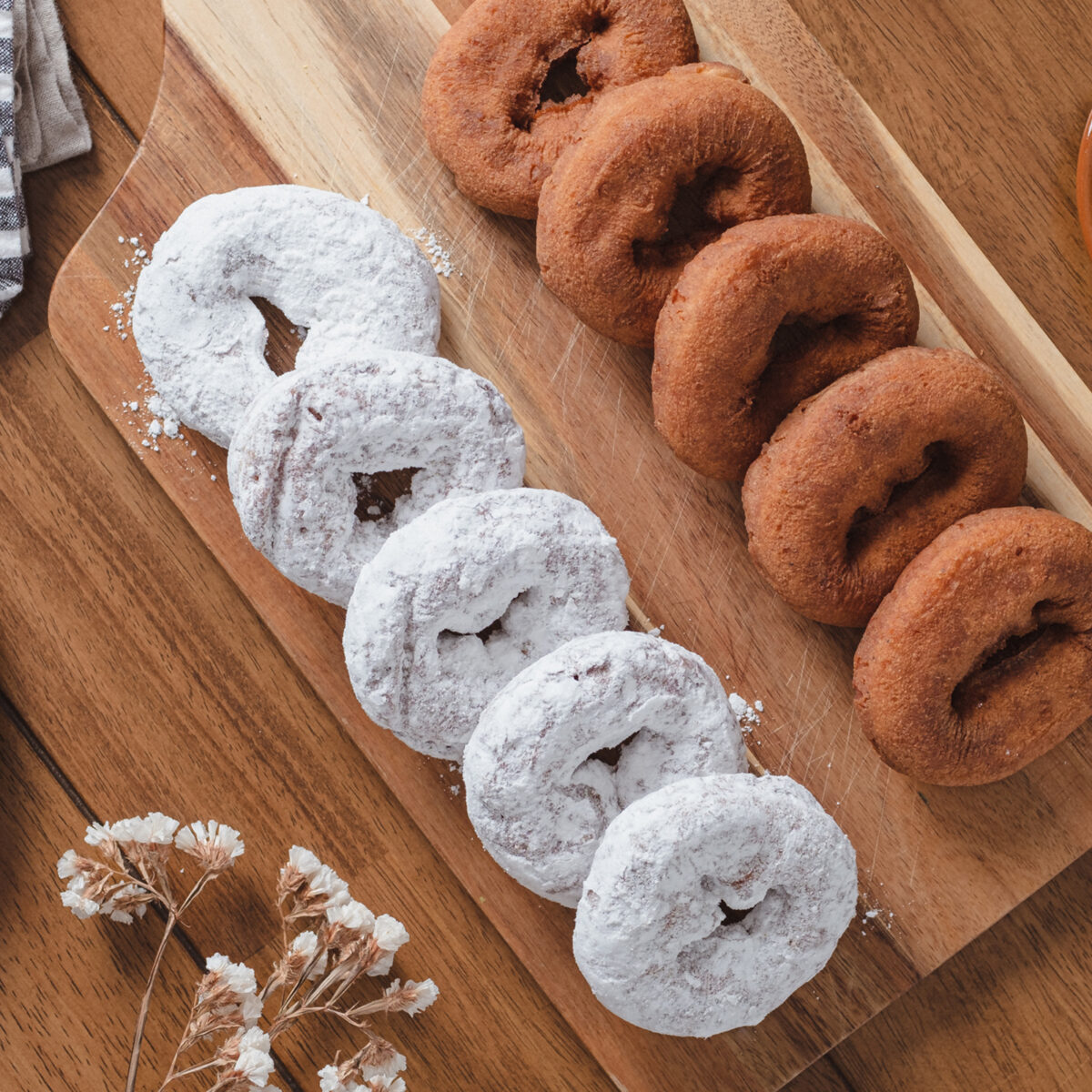 6 Plain & 6 Powdered Cider Donuts