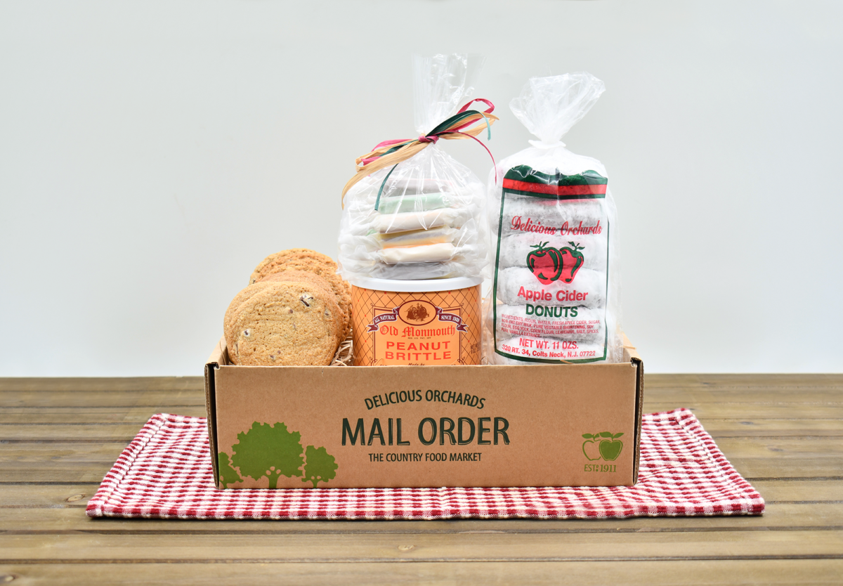 Made In Monmouth Gift Box (Powdered Donuts)