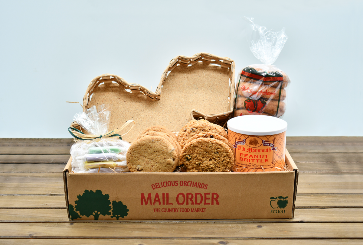 Deluxe Made In Monmouth Box (Plain Donuts)